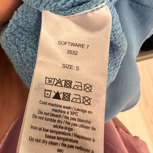 Ganni Drop-Shoulder Sweatshirt in blue - Picture 6 of 6